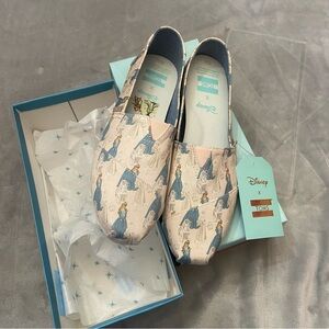 New! Tom’s x Disney sleeping beauty slip-on shoes new in box